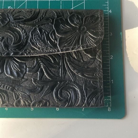 Vintage 70's Black LeatherTooled Embossed Long Wallet Boho South Western Mirror - Picture 8 of 16